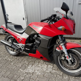 Kawasaki GPZ 900