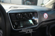 Volkswagen UP, foliert, weiß