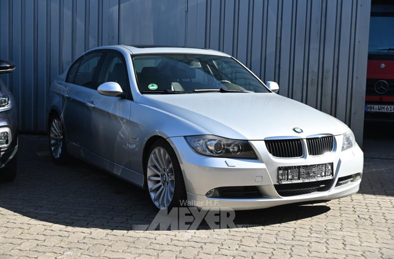 BMW 320i E90, silber
