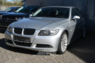BMW 320i E90, silber