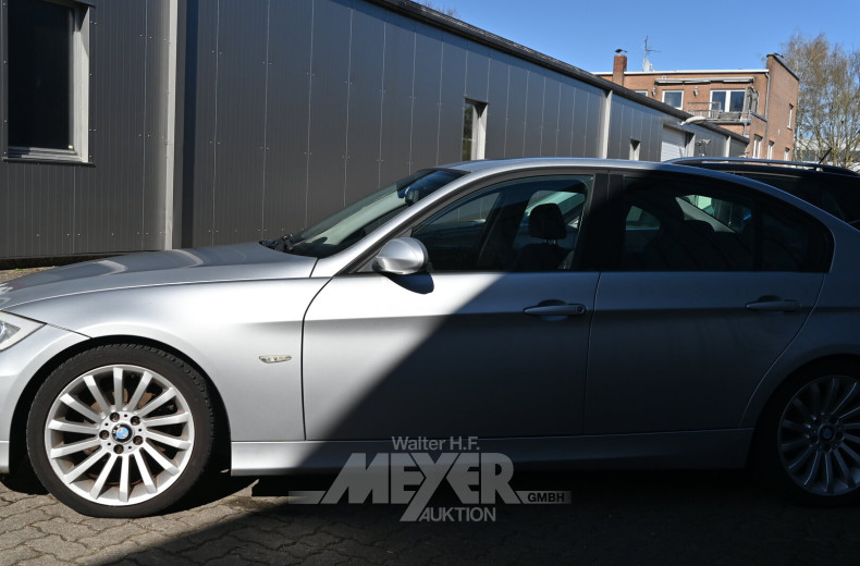 BMW 320i E90, silber