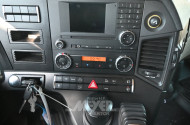 Sattelzugmaschine Mercedes-Benz Actros 1833 4x2, schwarz