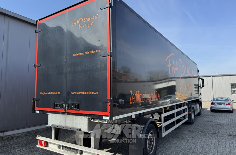 Sattelzugmaschine Mercedes-Benz Actros 1833 4x2, schwarz