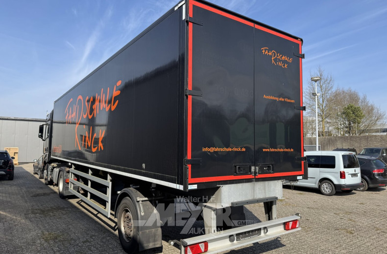 Sattelzugmaschine Mercedes-Benz Actros 1833 4x2, schwarz