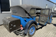 Fiat 521 mit Faltdach, blau