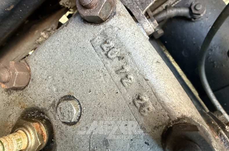 Fiat 521 mit Faltdach, blau