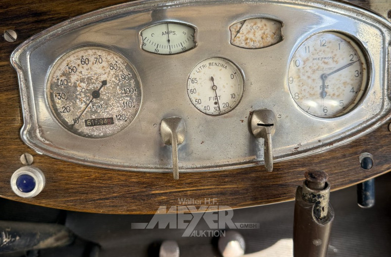 Fiat 521 mit Faltdach, blau