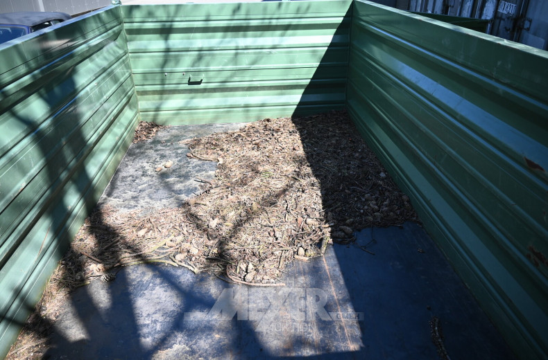 Dreiseiten-Kippanhänger FUHRMANN