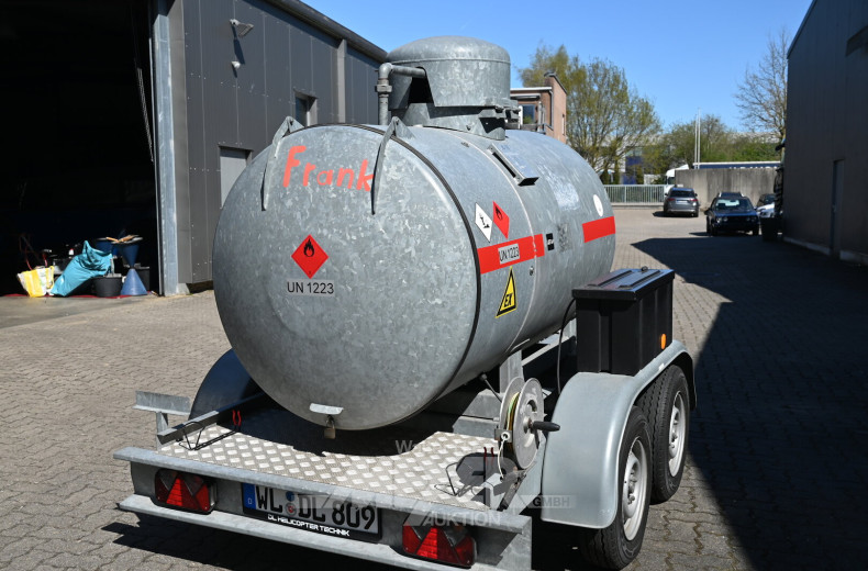 Kraftstoffanhänger BECK mit Rietbergaufbau