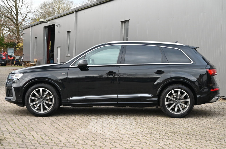 Audi Q7 55 TFSI quattro tiptronic S Line, mythos black metallic