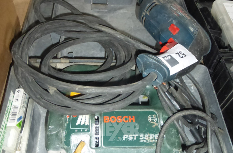 Bohrmaschine mit Schleifkopf sowie 1 Pendelstichsäge