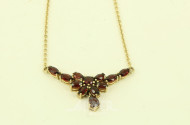 Collier mit Granatbesatz