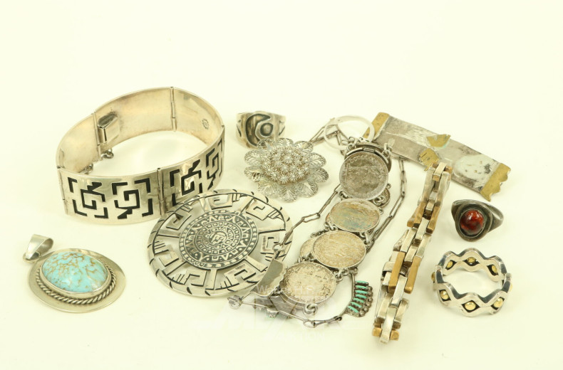 Konvolut Silberschmuck, best. aus Ringe, Broschen, Anhänger, Armbänder etc.