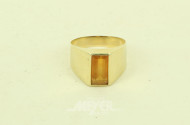 Ring mit orangefarbenem Farbstein