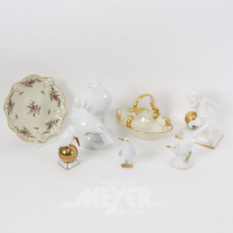 7 Porzellanteile: Putti m. gold. Ball, Schalen,  Vogelfiguren