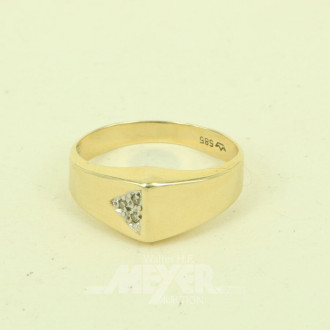 Ring mit 3 kl. Brillanten
