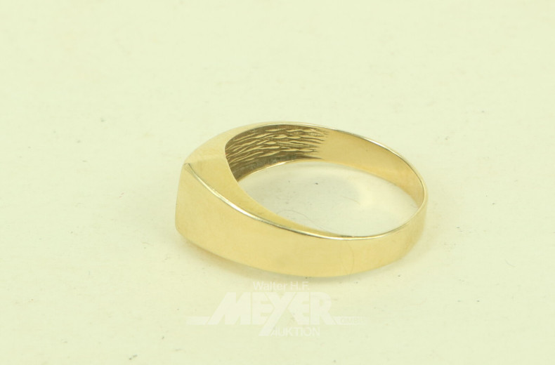 Ring mit 3 kl. Brillanten