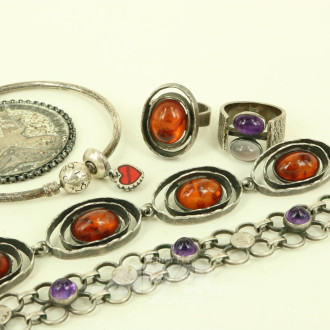Konvolut Silberschmuck, best. aus Ringe, Armbänder, Pandora Armreif u. Anhänger