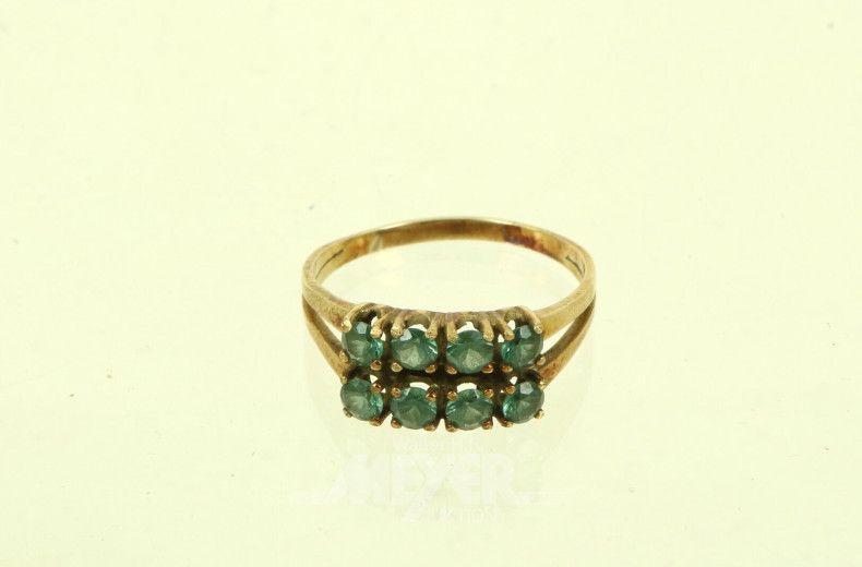 Ring mit 8 Farbsteinen