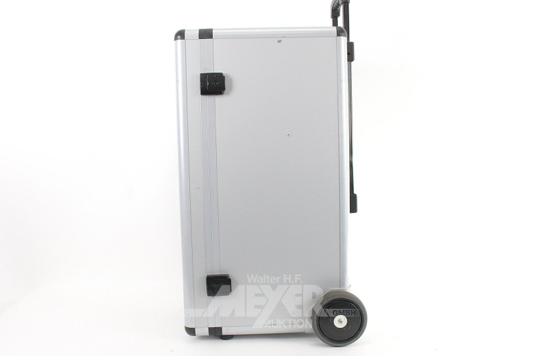 Laptop / Tablett Transportsystem mit zentraler Ladeeinrichtung