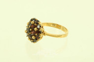 Ring mit Granatbesatz