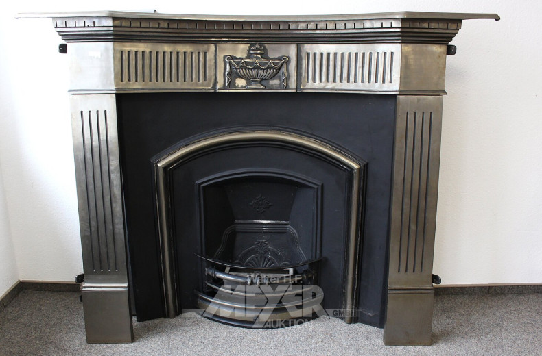Kamin aus Stahlguss