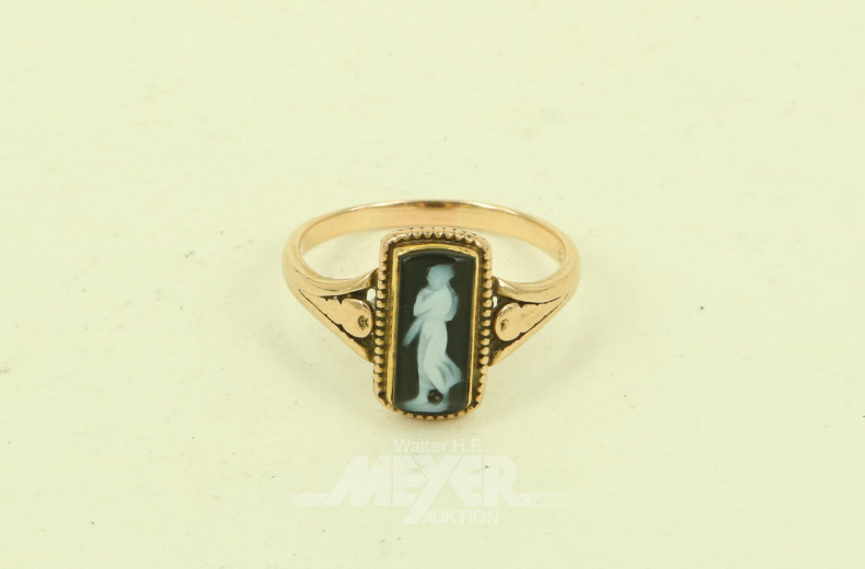 Ring mit Kamee