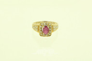 Ring mit 1 Rubien u.kl. Brillanten