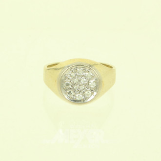 Ring mit kl. Brillanten im Kreis