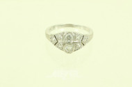 Ring im Art Déco-Stil mit Brillanten