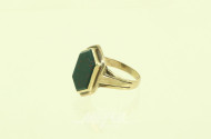 Ring mit Heliotrop