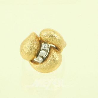 moderner Ring mit 3 Brillanten