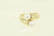 Ring mit 2 Perlen