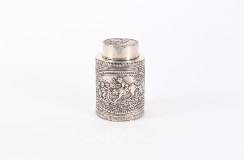 Teedose, reichhaltig verziert, mit Putti