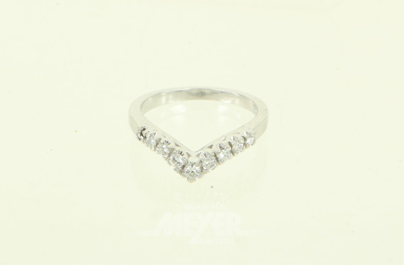 Kl. Ring, besetzt mit 8 kl. Brillanten