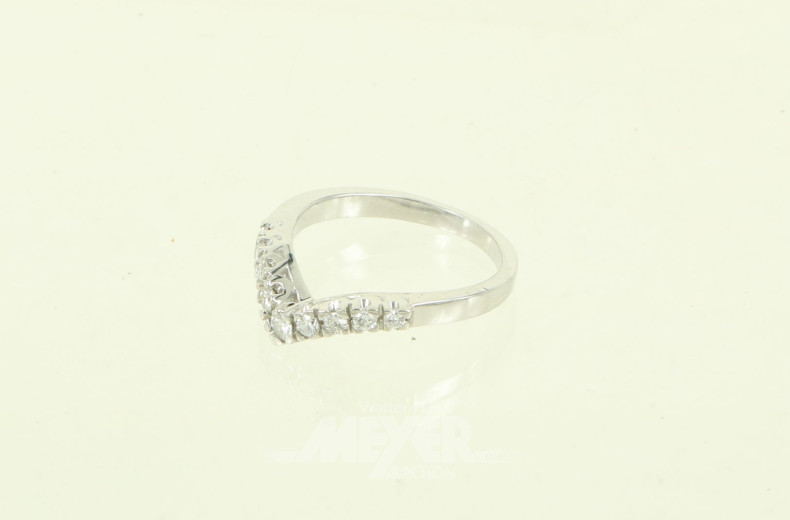 Kl. Ring, besetzt mit 8 kl. Brillanten