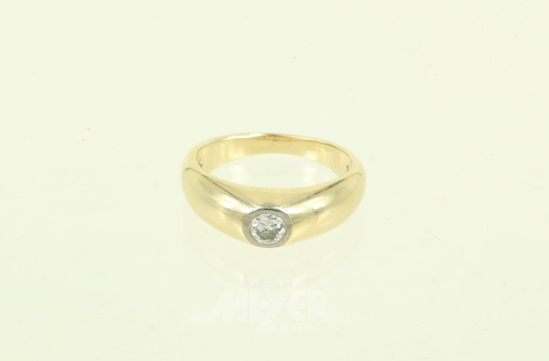 Kl. Solitärring, mit 1 kl. Brillant von ca. 0,20ct