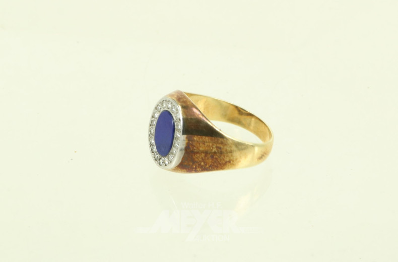 Ring, mit 1 Lapislazuli-Plättchen, umkranzt von kl. Brillanten,