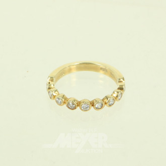 Zarter Ring, mit 9 kl. Brillanten