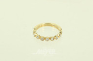 Zarter Ring, mit 9 kl. Brillanten