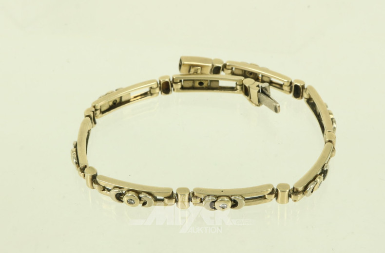 Gliederarmband mit beweglichen Elementen