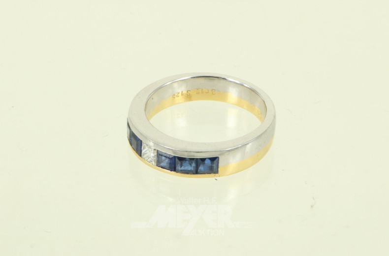 Ring, bicolor, mit 6 kl. Safir-Carrees u. 1 Diamant im Carree-Schliff