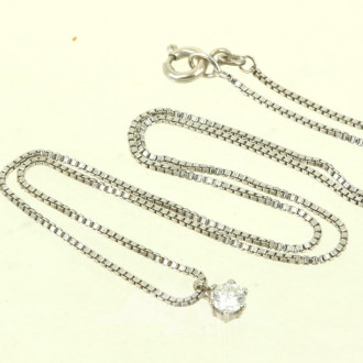 Kl. Kette mit 1 kl. Solitäranhänger