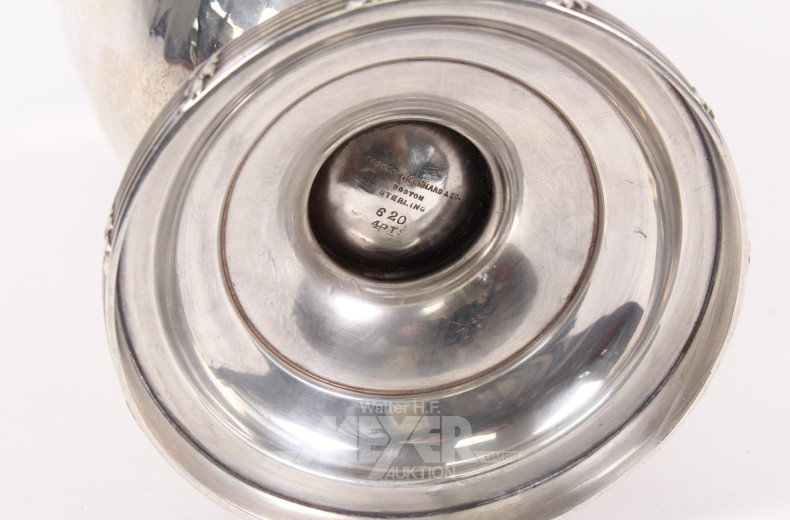 Henkelkrug mit Monogramm 'EB'