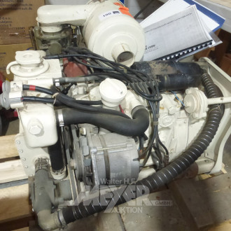 Marine-Innenbordmotor, inkl. Betriebsanleitung