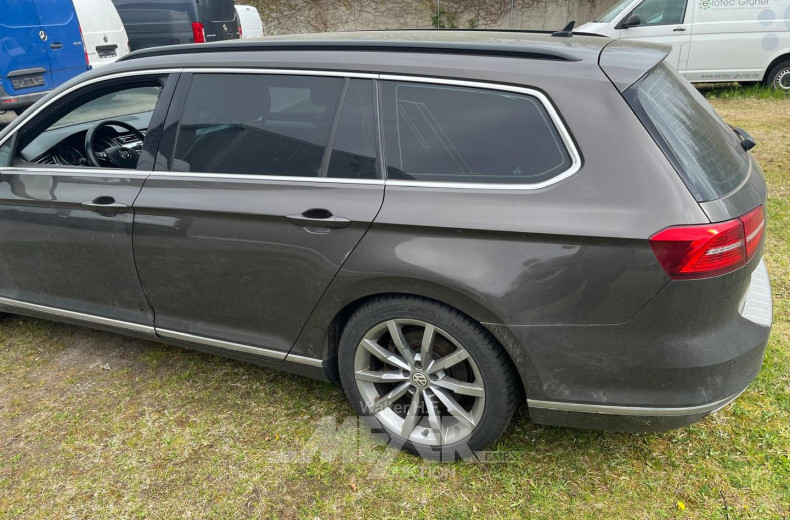 Volkswagen Passat Variant, urano grau