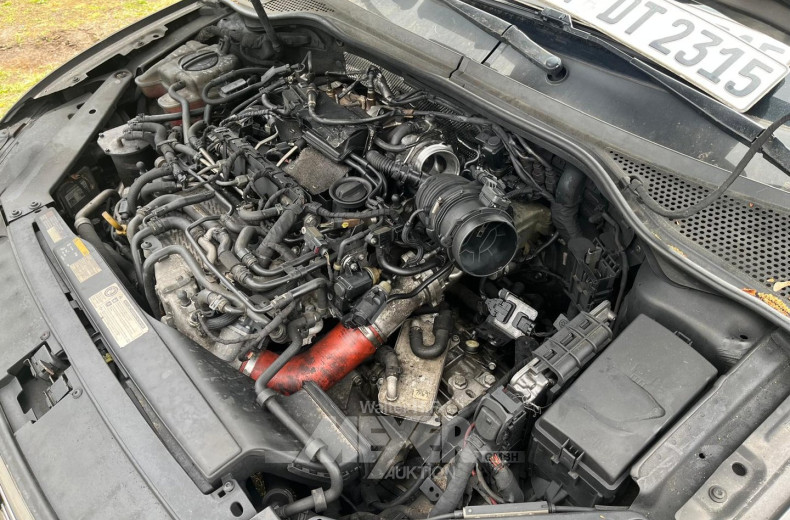 Volkswagen Passat Variant, urano grau