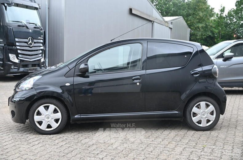 Toyota Aygo, schwarz