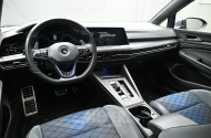 Volkswagen Golf VIII 2.0 TSI OPF 4Motion DSG R, lapiz blau