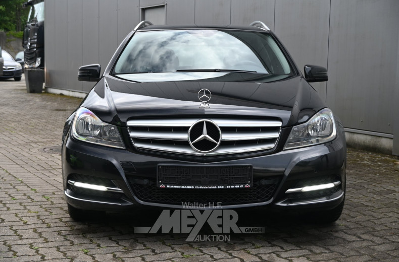 Mercedes-Benz C180 T-Modell, schwarz